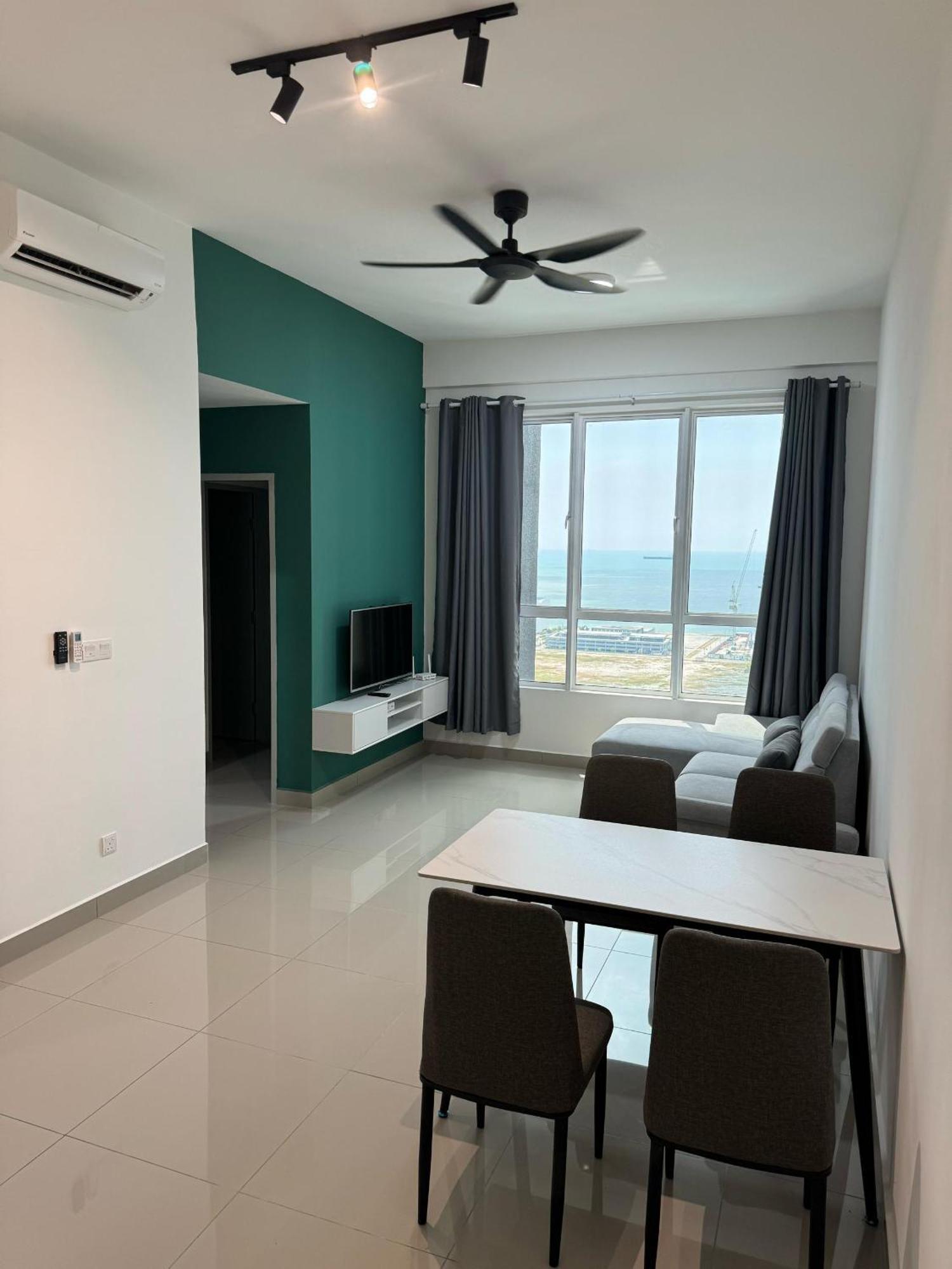 Apartment Amber Cove Seaview I Muji 2br I Game I 3-9pax *